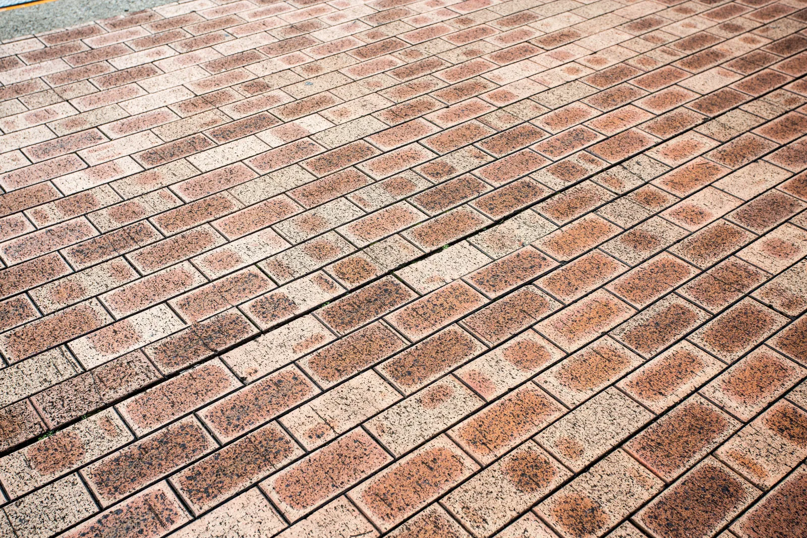 Best cleaner to clean pavers: stone paver surface with joints full of sand